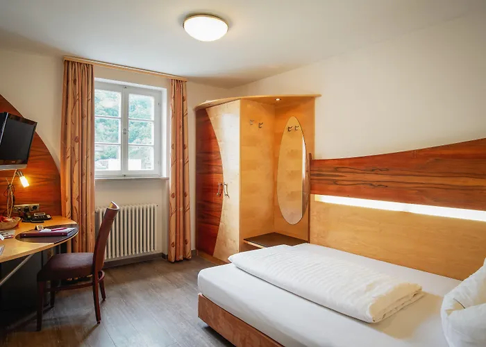 Готель Passauer Wolf