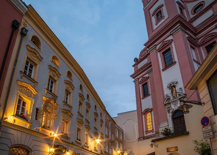 帕绍沃弗酒店 4* 帕绍