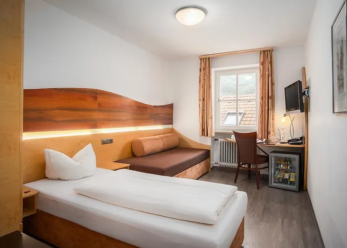 帕绍沃弗酒店 4*